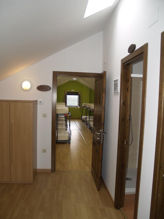Yebra de Basa Albergue De Yebra חדר תמונה