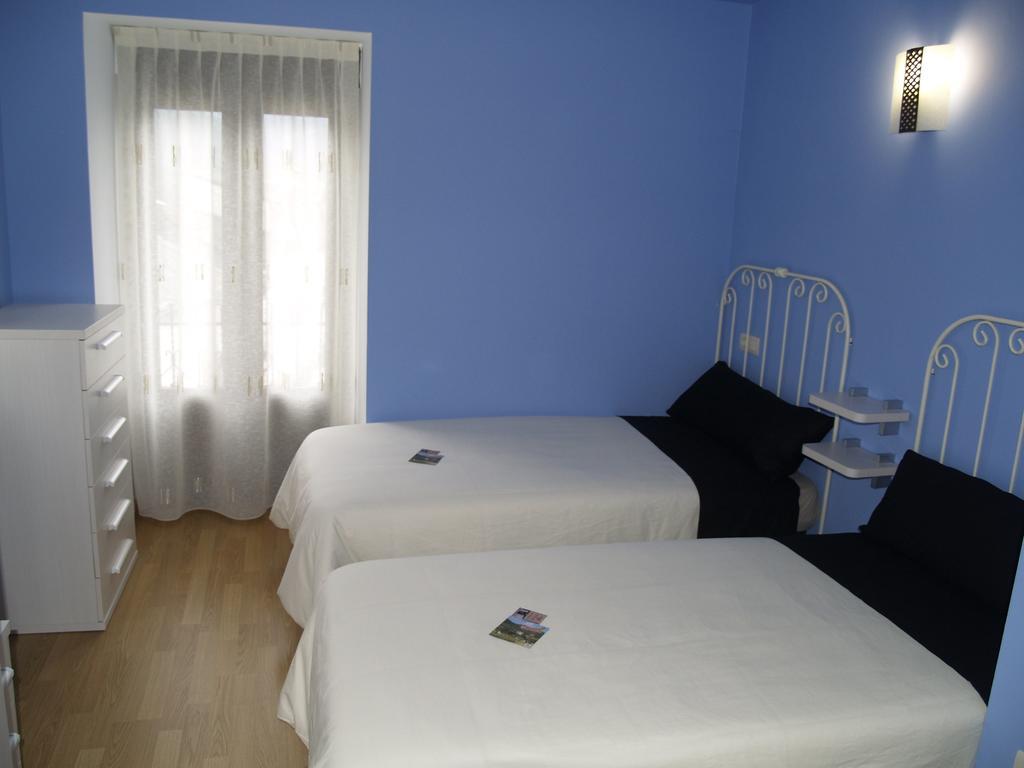 Yebra de Basa Albergue De Yebra חדר תמונה