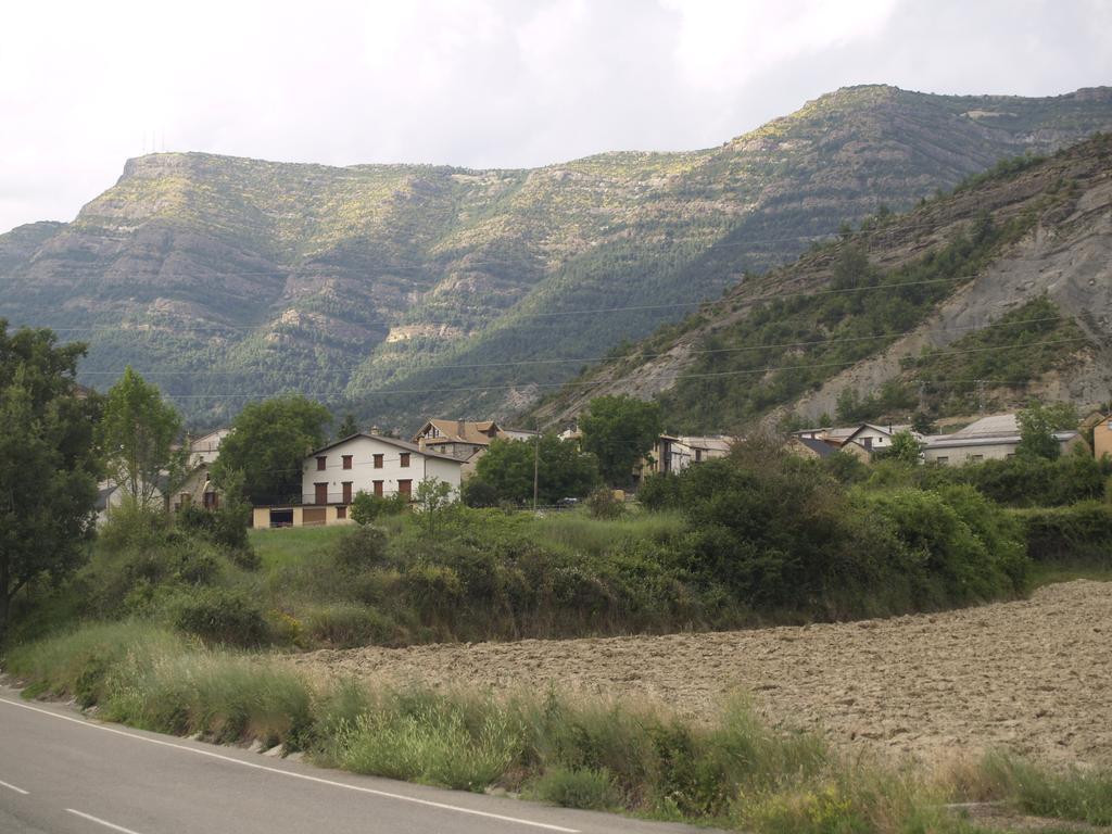 Yebra de Basa Albergue De Yebra מראה חיצוני תמונה
