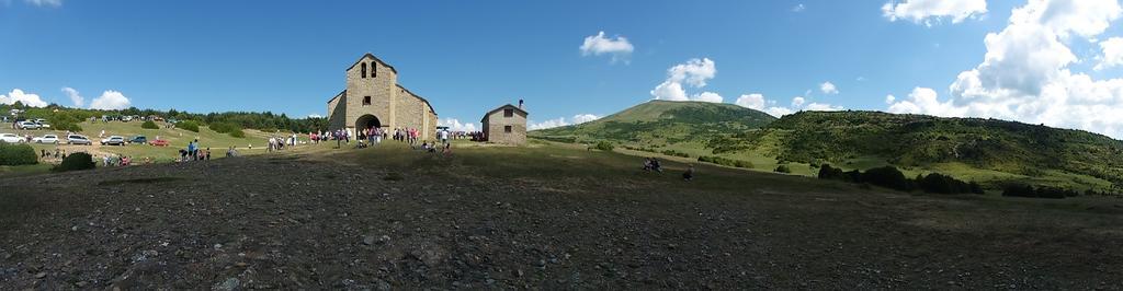 Yebra de Basa Albergue De Yebra מראה חיצוני תמונה